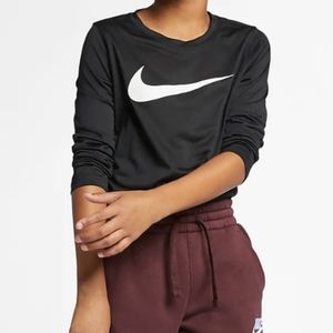 NIKE DRI-FIT LONG SLEEVE TRAINING TEE. BLACK/WHITE. SIZE: MEDIUM